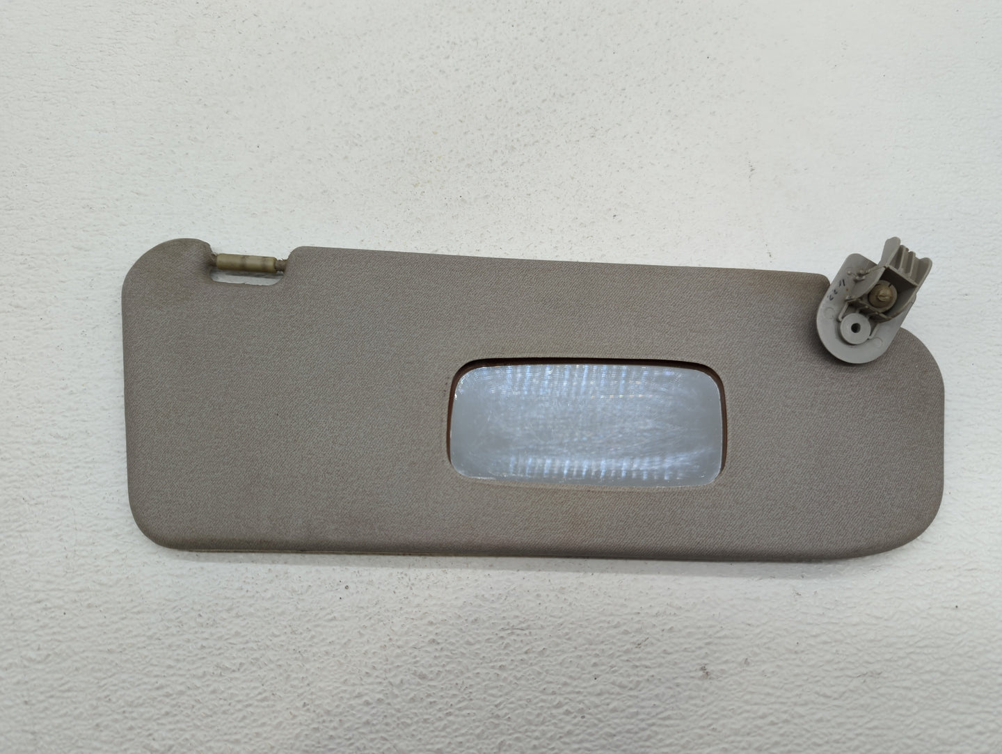 2006-2011 Chevrolet Aveo Sun Visor Shade Replacement Passenger Right Mirror Fits Fits 2005 2006 2007 2008 2009 2010 2011 OEM