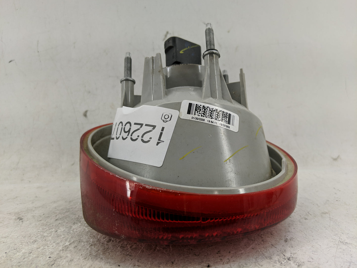 2005-2010 Chevrolet Cobalt Tail Light Assembly Passenger Right OEM P/N:16532532 Fits Fits 2005 2006 2007 2008 2009 2010 OEM 