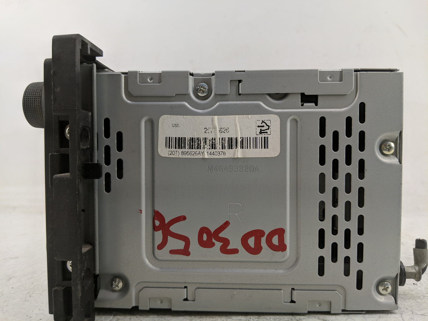 2008 Chevrolet Cobalt Radio AM FM Cd Player Receiver Replacement Fits OEM Used Auto Parts - Oemusedautoparts1.com