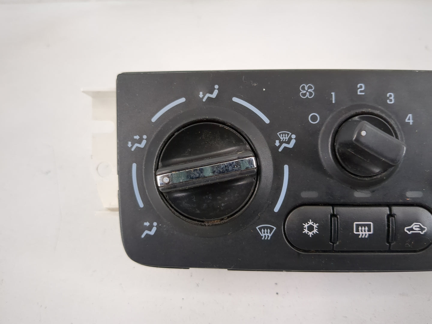 2005-2010 Chevrolet Cobalt Climate Control Module Temperature AC/Heater Replacement P/N:15890411 Fits OEM Used Auto Parts - 