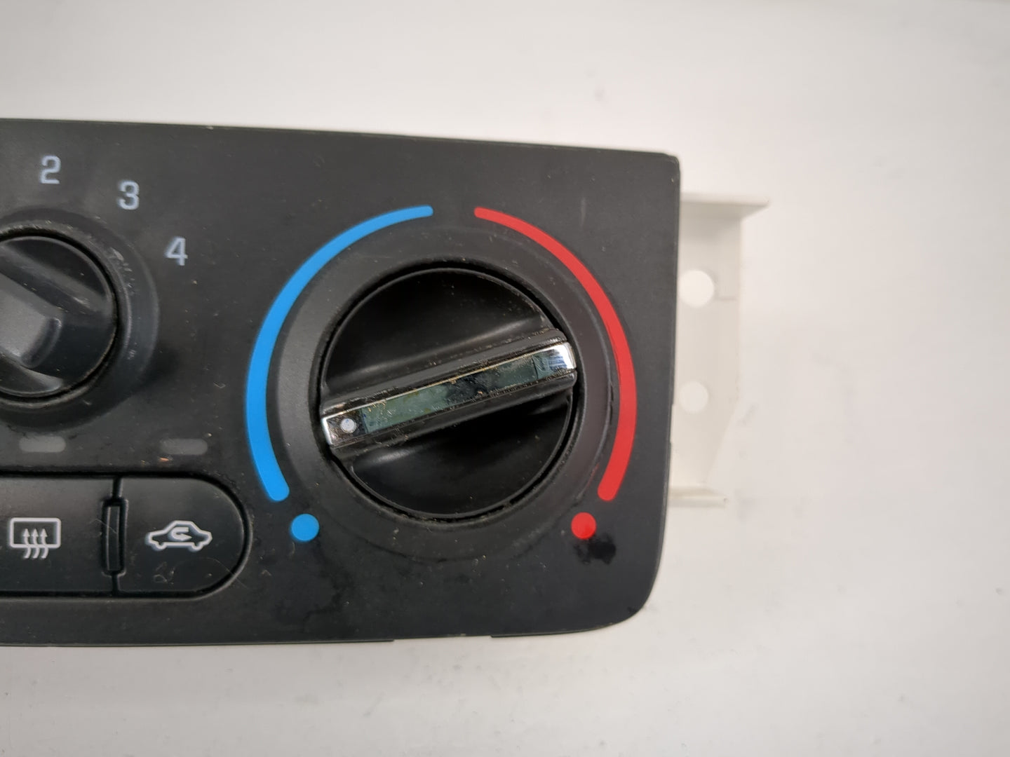 2005-2010 Chevrolet Cobalt Climate Control Module Temperature AC/Heater Replacement P/N:15890411 Fits OEM Used Auto Parts - 