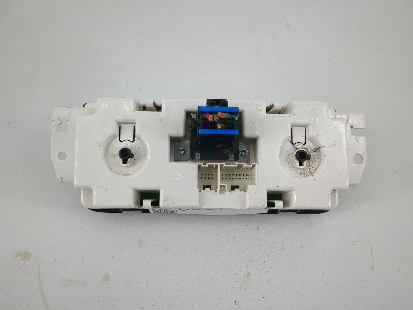 2005-2010 Chevrolet Cobalt Climate Control Module Temperature AC/Heater Replacement P/N:15890411 Fits OEM Used Auto Parts - 