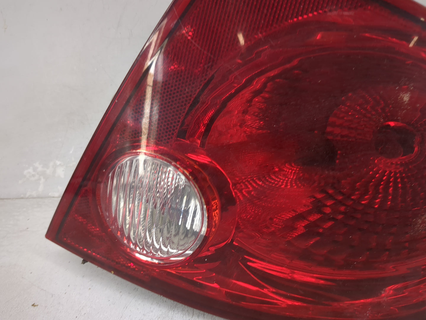 2005-2010 Chevrolet Cobalt Tail Light Assembly Driver Left OEM P/N:15277881 Fits Fits 2005 2006 2007 2008 2009 2010 OEM Used