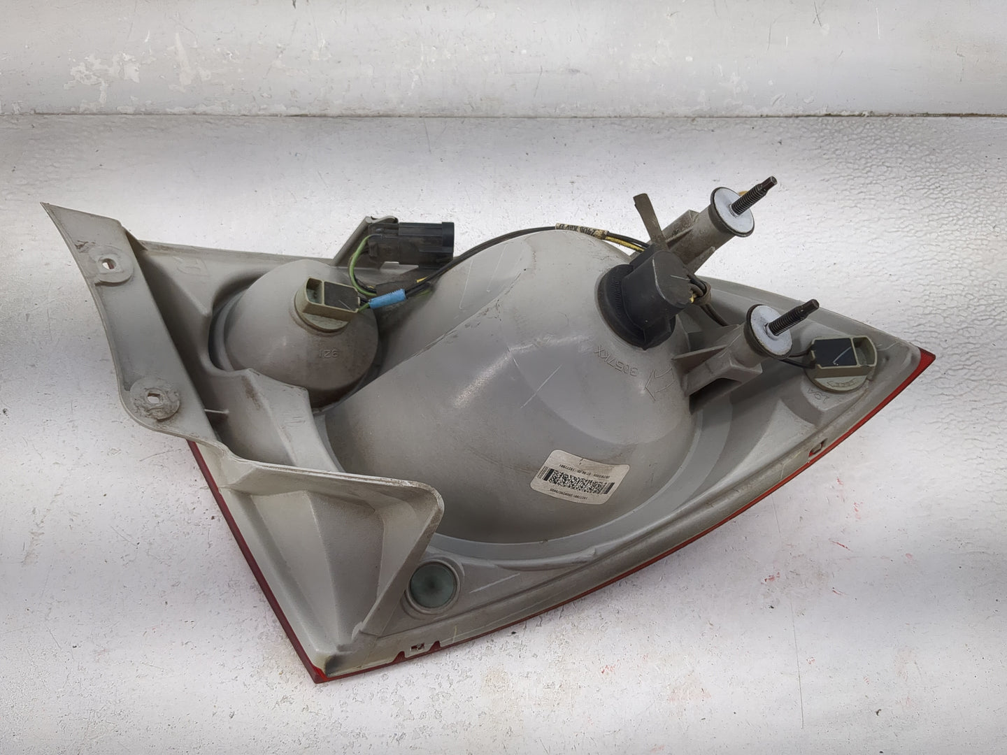 2005-2010 Chevrolet Cobalt Tail Light Assembly Driver Left OEM P/N:15277881 Fits Fits 2005 2006 2007 2008 2009 2010 OEM Used