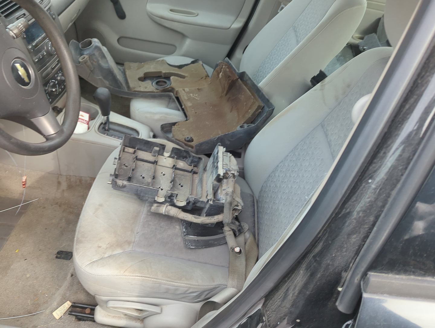2006-2010 Chevrolet Cobalt Driver Front Seat Oem 1263295 - Oemusedautoparts1.com