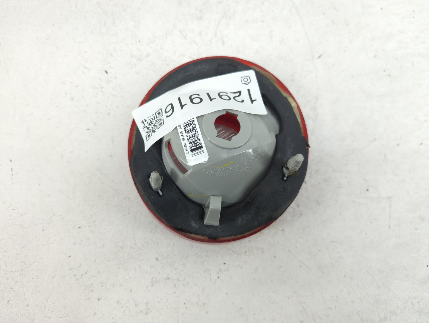 2005-2010 Chevrolet Cobalt Tail Light Assembly Passenger Right OEM P/N:15874975 Fits Fits 2005 2006 2007 2008 2009 2010 OEM 