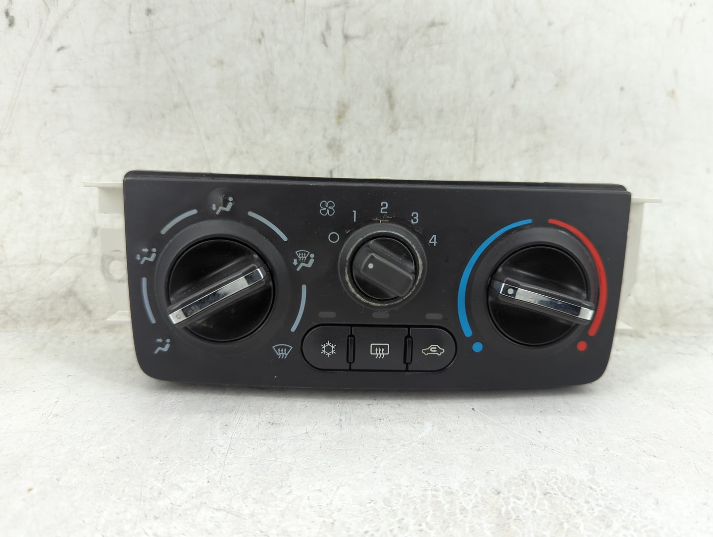 2005-2010 Chevrolet Cobalt Climate Control Module Temperature AC/Heater Replacement P/N:15890411 Fits OEM Used Auto Parts - 