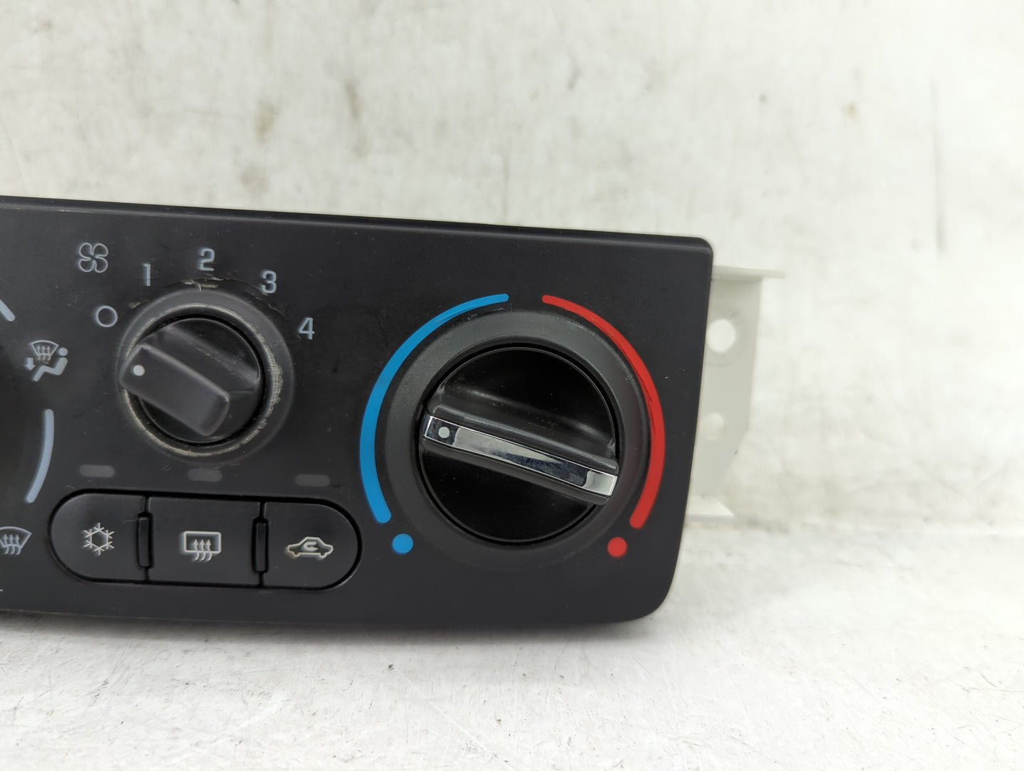 2005-2010 Chevrolet Cobalt Climate Control Module Temperature AC/Heater Replacement P/N:15890411 Fits OEM Used Auto Parts - 