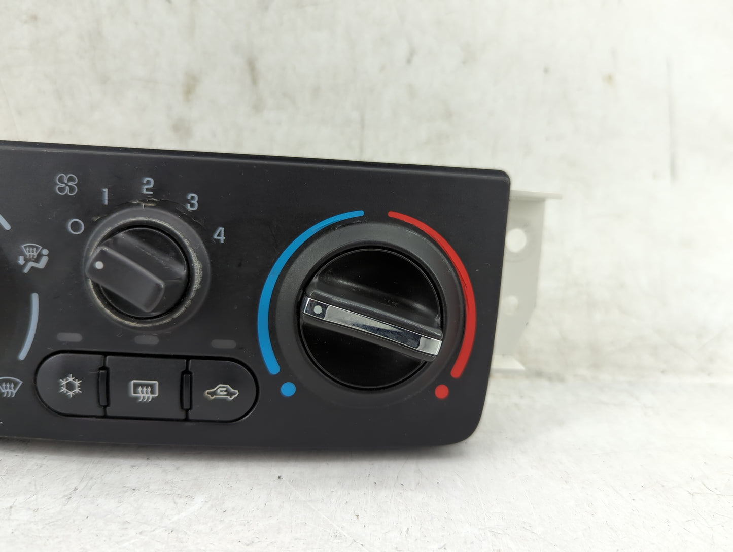 2005-2010 Chevrolet Cobalt Climate Control Module Temperature AC/Heater Replacement P/N:15890411 Fits OEM Used Auto Parts - 