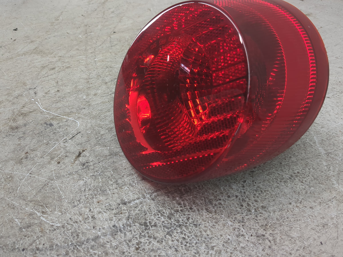 2005-2010 Chevrolet Cobalt Tail Light Assembly Passenger Right OEM P/N:15797856 Fits Fits 2005 2006 2007 2008 2009 2010 OEM 