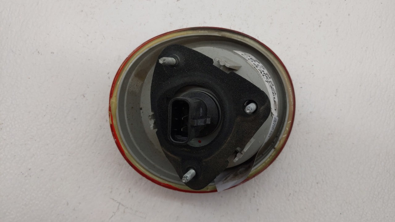 2005-2010 Chevrolet Cobalt Tail Light Assembly Driver Left OEM P/N:15797855 16532531 Fits Fits 2005 2006 2007 2008 2009 2010