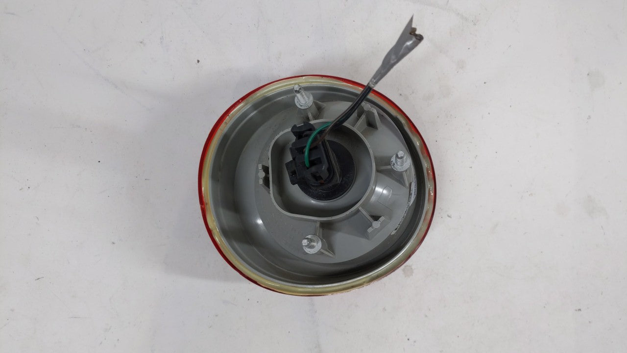 2005-2010 Chevrolet Cobalt Tail Light Assembly Passenger Right OEM P/N:16532532 A 15271525 Fits Fits 2005 2006 2007 2008 200