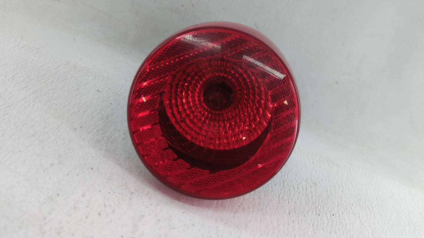 2005-2010 Chevrolet Cobalt Tail Light Assembly Passenger Right OEM P/N:15797856 16532532 A Fits Fits 2005 2006 2007 2008 200