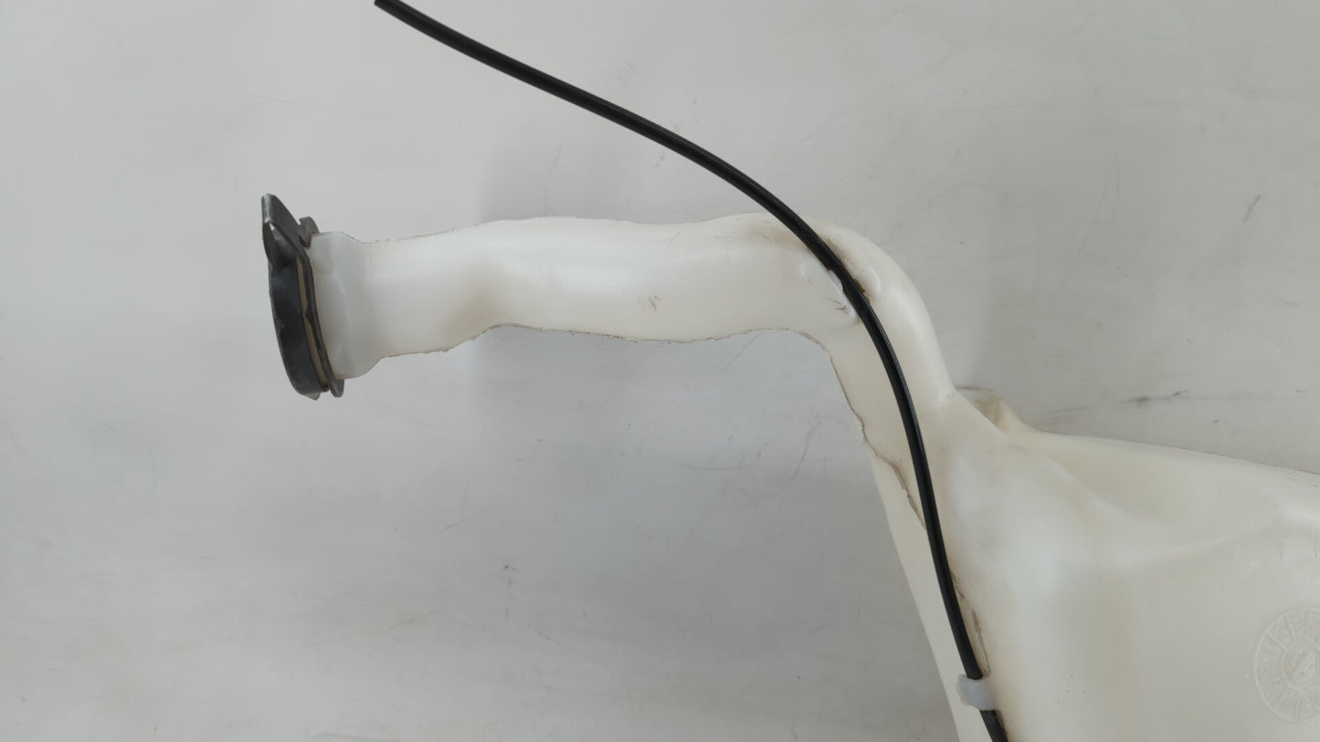 2005-2010 Chevrolet Cobalt Windshield Washer Fluid Reservoir Bottle Oem - Oemusedautoparts1.com