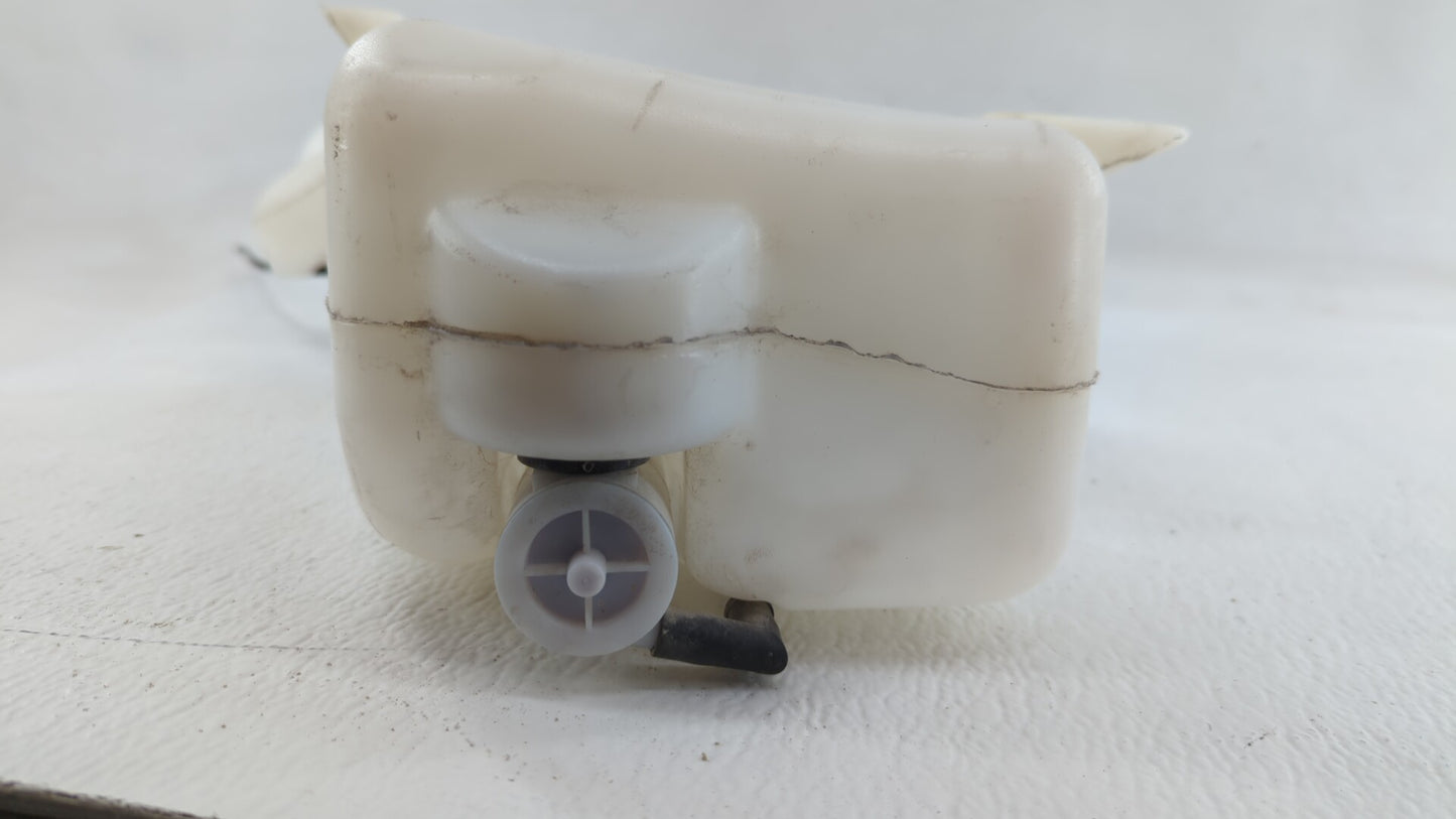2005-2010 Chevrolet Cobalt Windshield Washer Fluid Reservoir Bottle Oem - Oemusedautoparts1.com