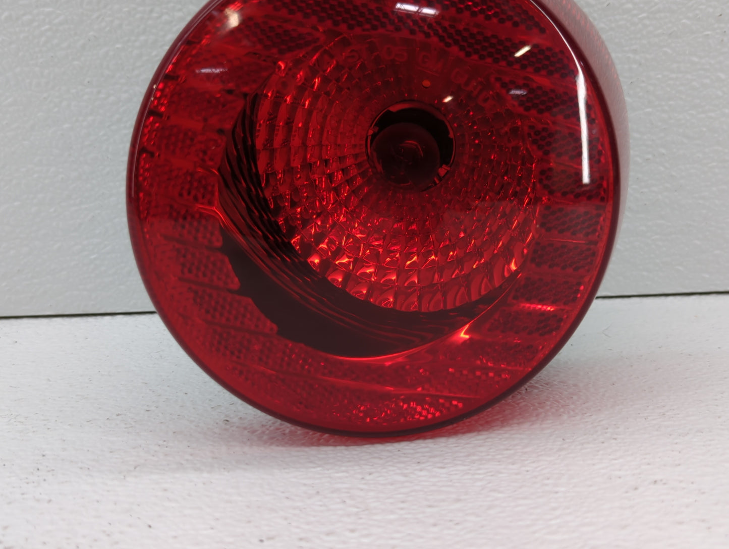 2005-2010 Chevrolet Cobalt Tail Light Assembly Passenger Right OEM P/N:15797856 16532532 A Fits Fits 2005 2006 2007 2008 200