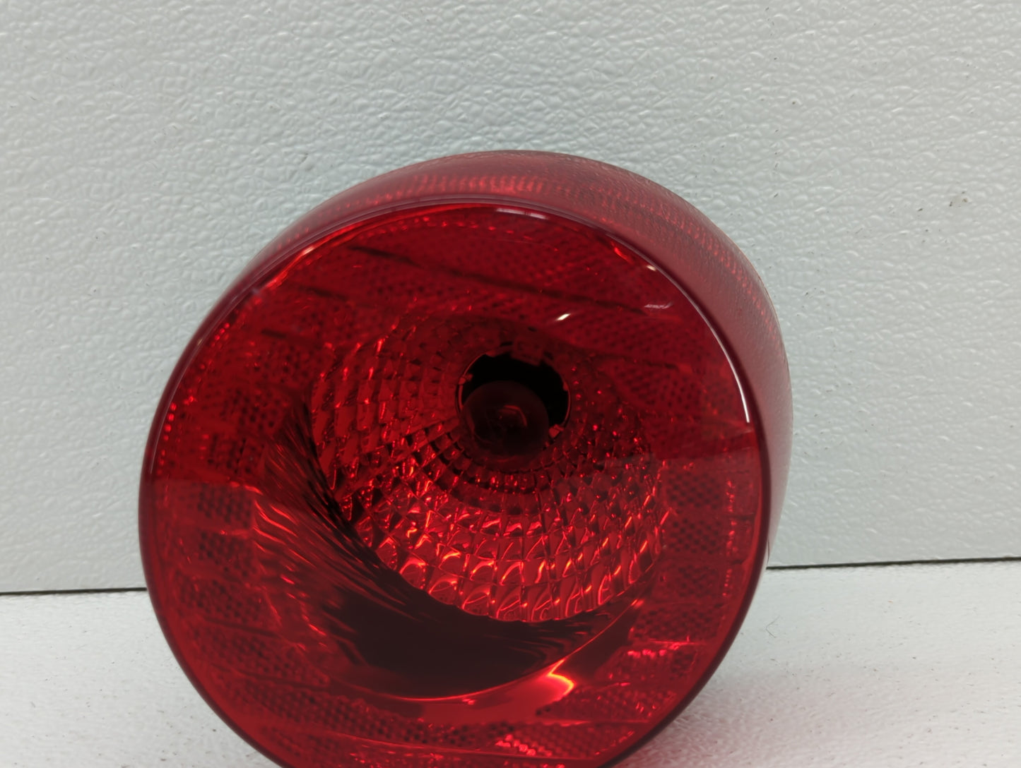 2005-2010 Chevrolet Cobalt Tail Light Assembly Passenger Right OEM P/N:15797856 16532532 A Fits Fits 2005 2006 2007 2008 200