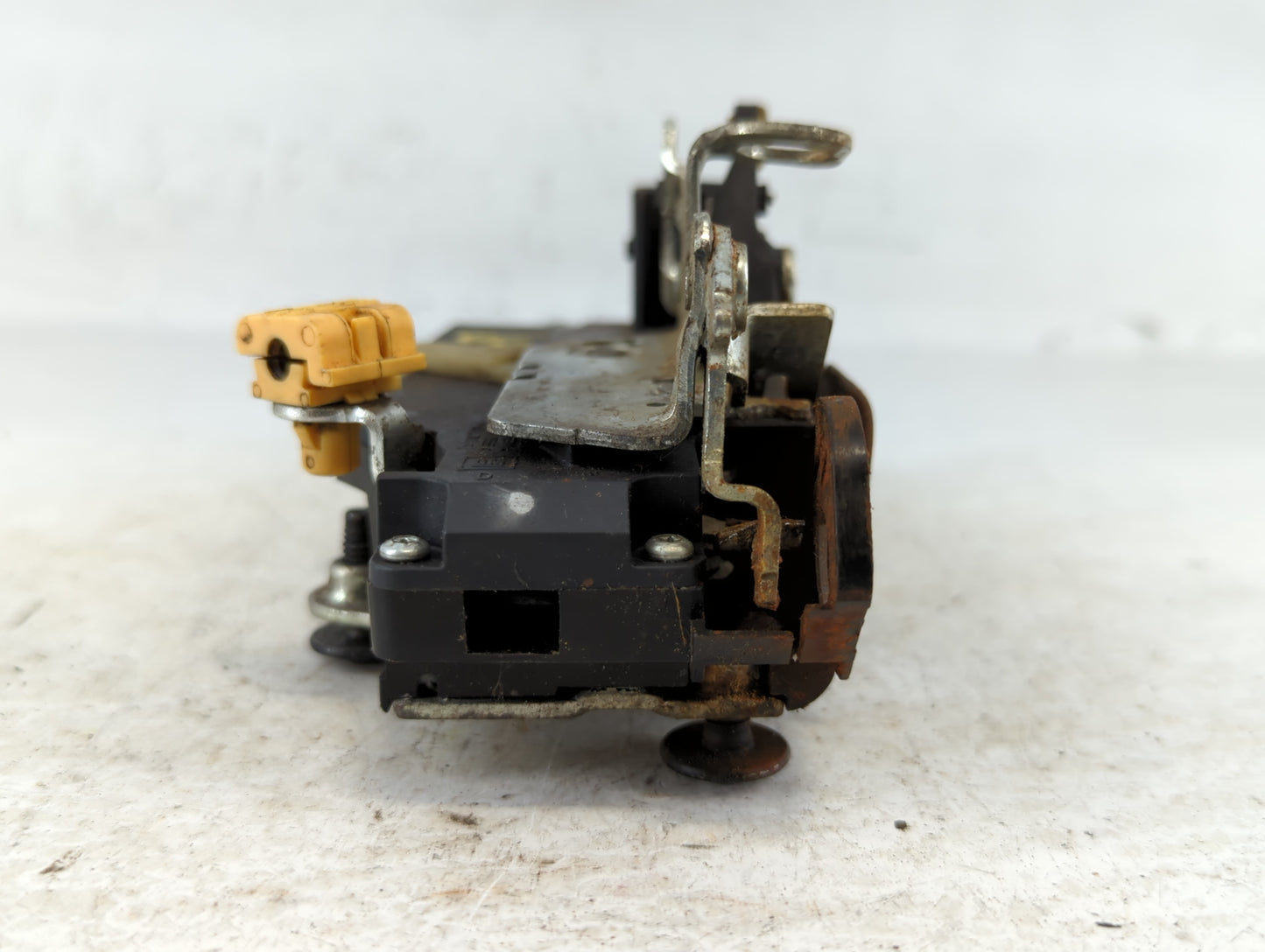 2008 Chevrolet Cobalt Door Latch - Oemusedautoparts1.com