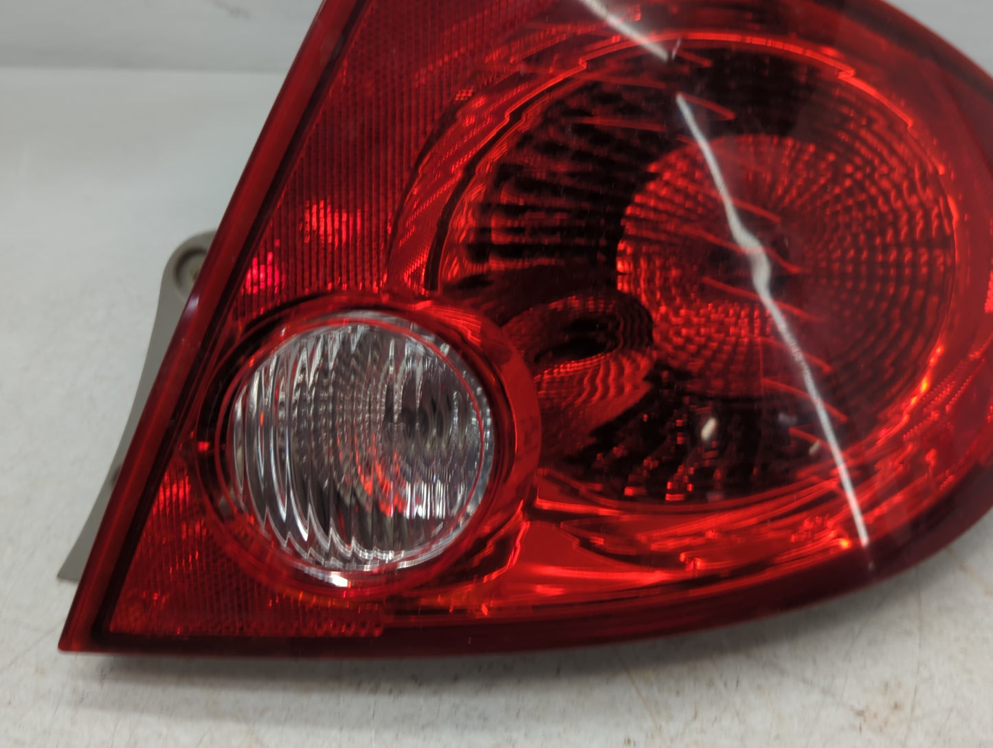 2005-2010 Chevrolet Cobalt Tail Light Assembly Passenger Right OEM P/N:25823650 Fits Fits 2005 2006 2007 2008 2009 2010 OEM 