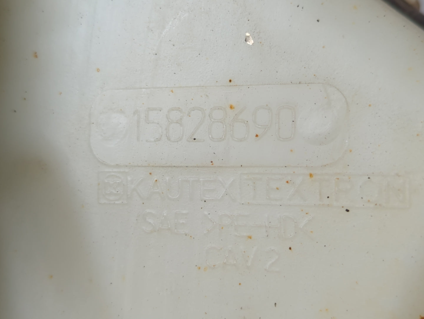 2005-2010 Chevrolet Cobalt Windshield Washer Fluid Reservoir Bottle Oem - Oemusedautoparts1.com