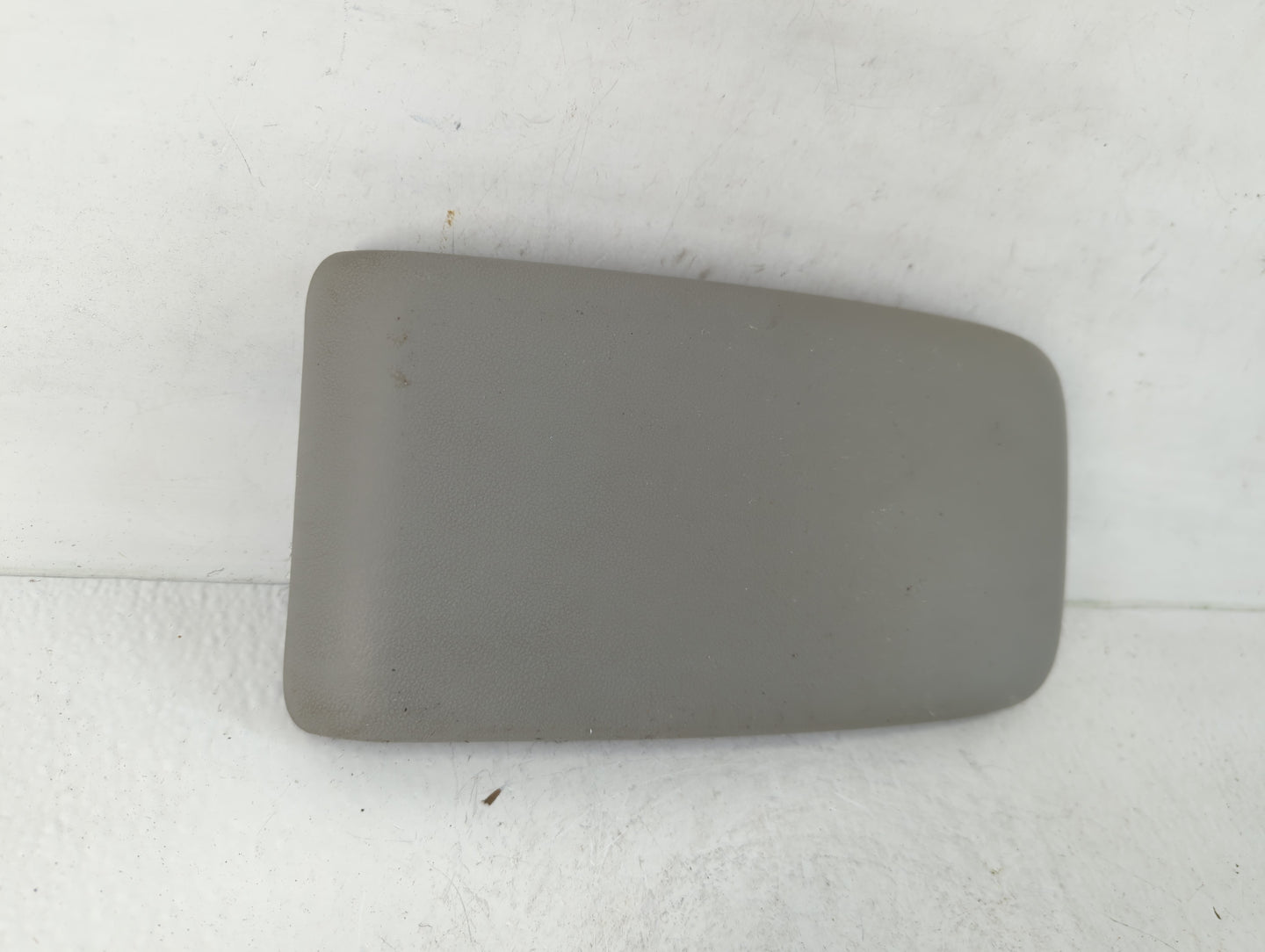 2008 Chevrolet Cobalt Center Console Armrest Cover Lid Fits OEM Used Auto Parts - Oemusedautoparts1.com