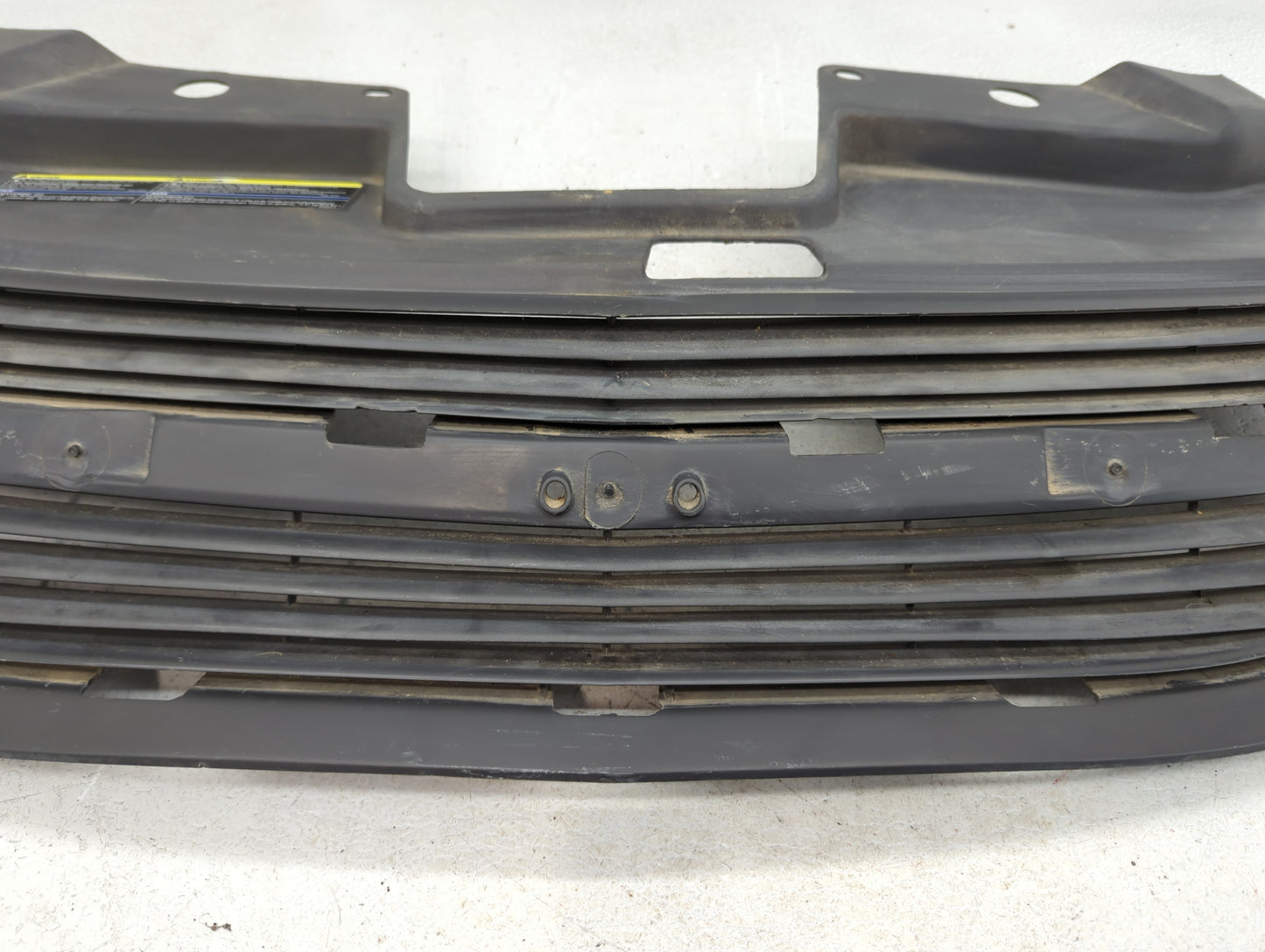 2005-2010 Chevrolet Cobalt Front Grille Bumper Not Included - Oemusedautoparts1.com