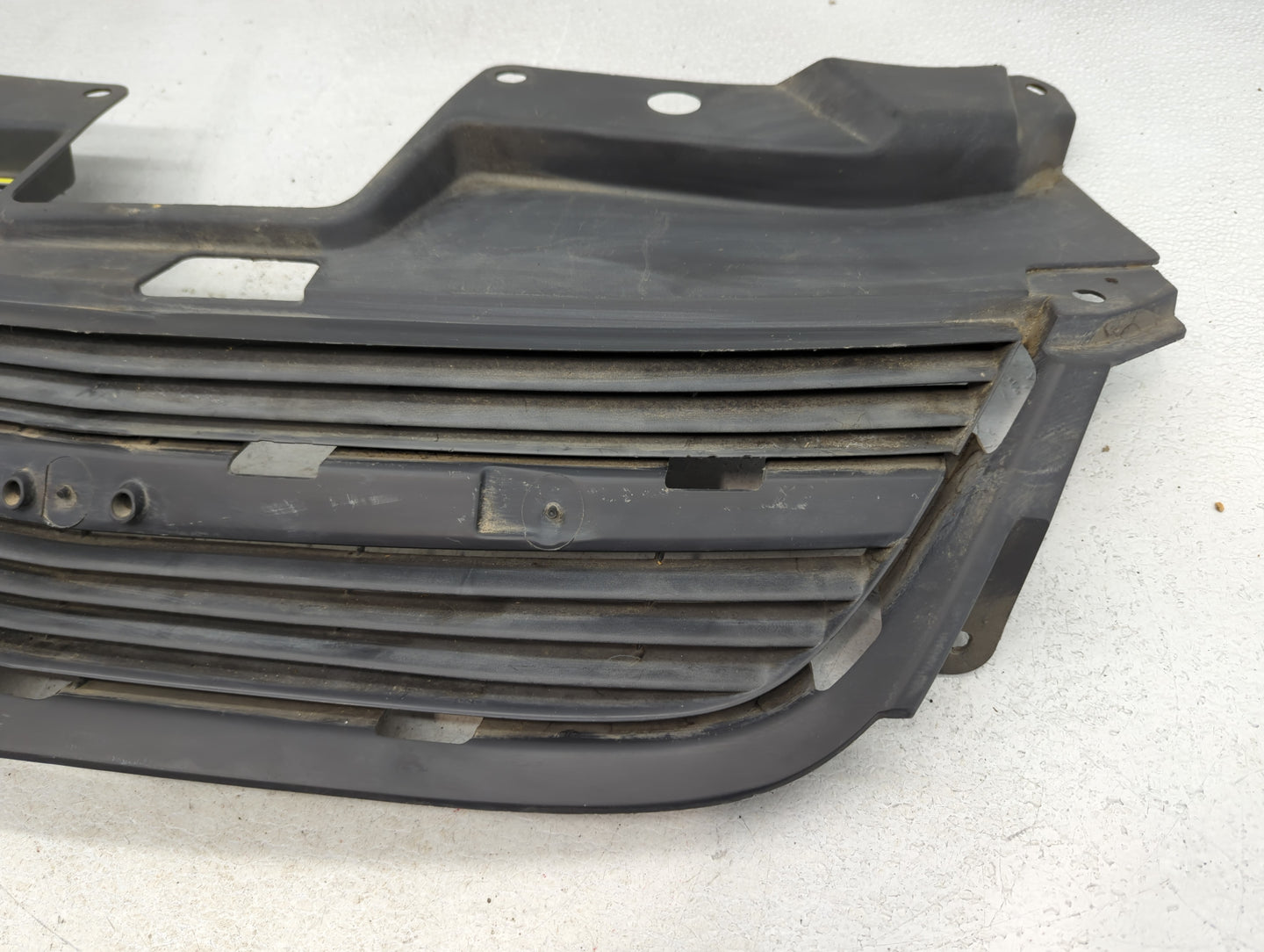 2005-2010 Chevrolet Cobalt Front Grille Bumper Not Included - Oemusedautoparts1.com