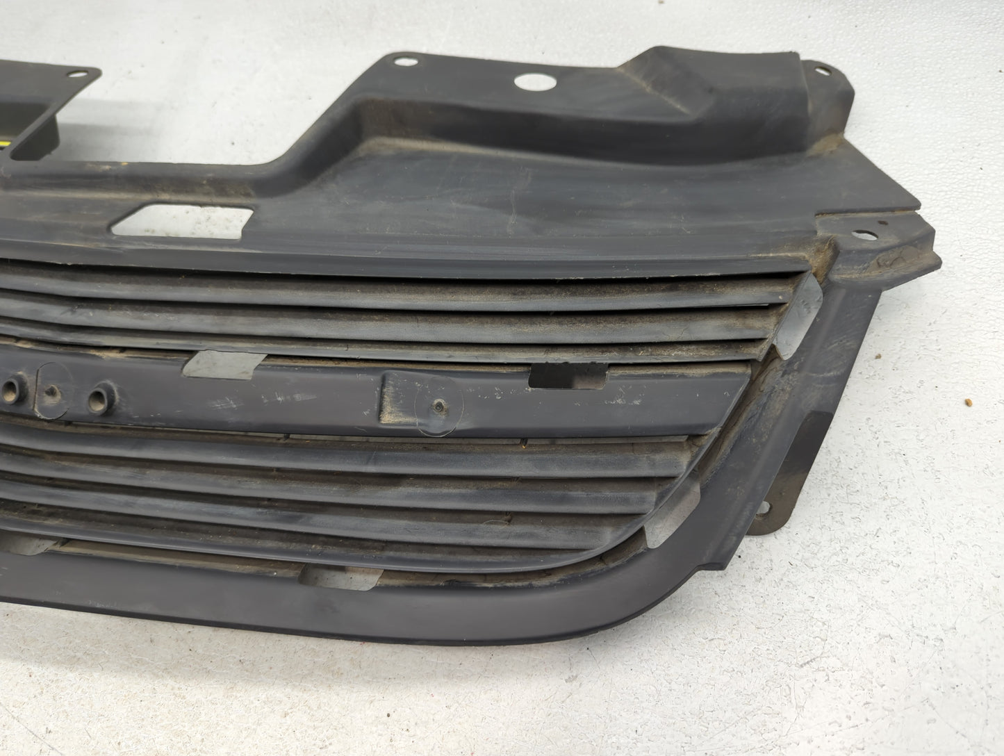2005-2010 Chevrolet Cobalt Front Grille Bumper Not Included - Oemusedautoparts1.com