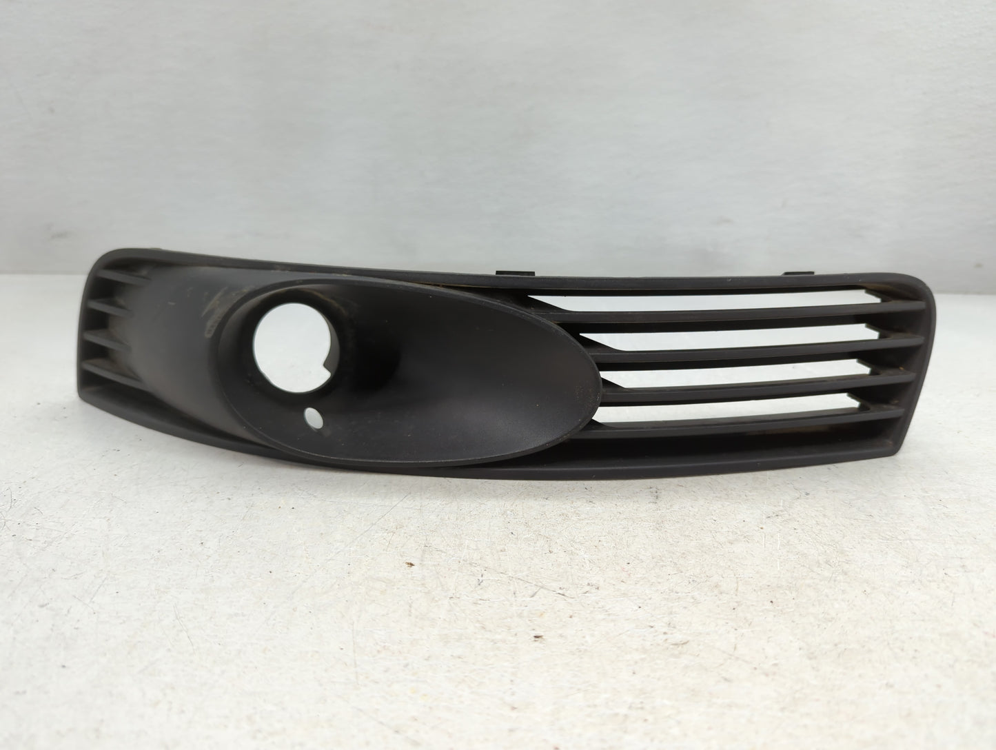 2005-2010 Chevrolet Cobalt Front Grille Bumper Not Included - Oemusedautoparts1.com