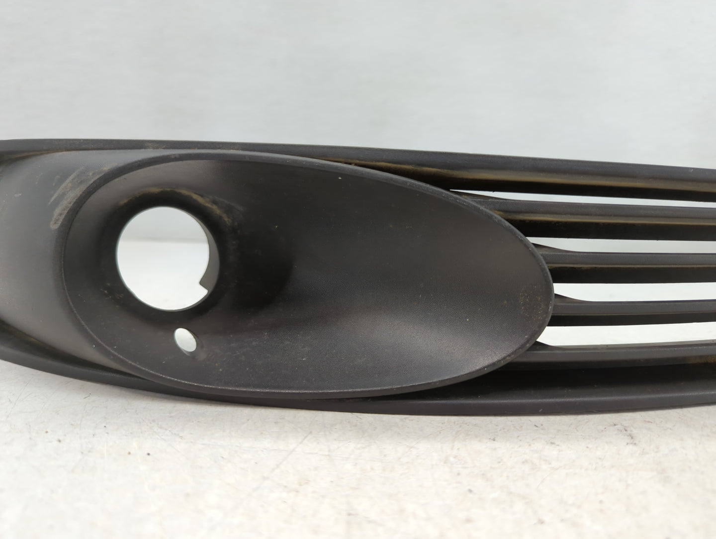 2005-2010 Chevrolet Cobalt Front Grille Bumper Not Included - Oemusedautoparts1.com