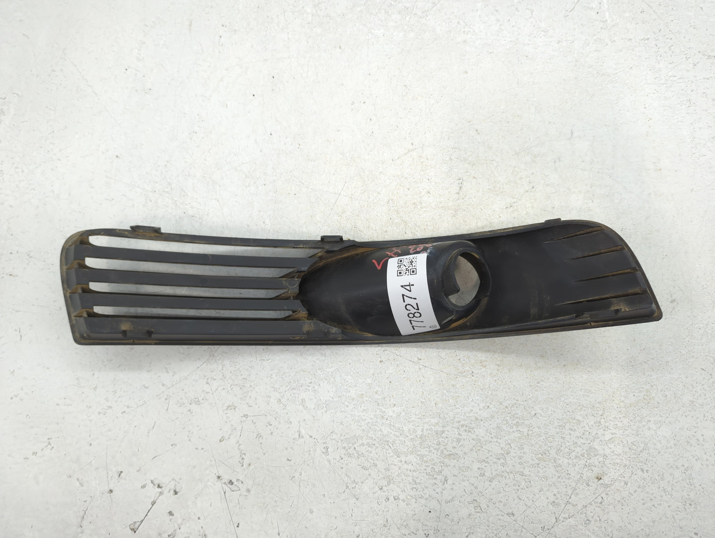 2005-2010 Chevrolet Cobalt Front Grille Bumper Not Included - Oemusedautoparts1.com
