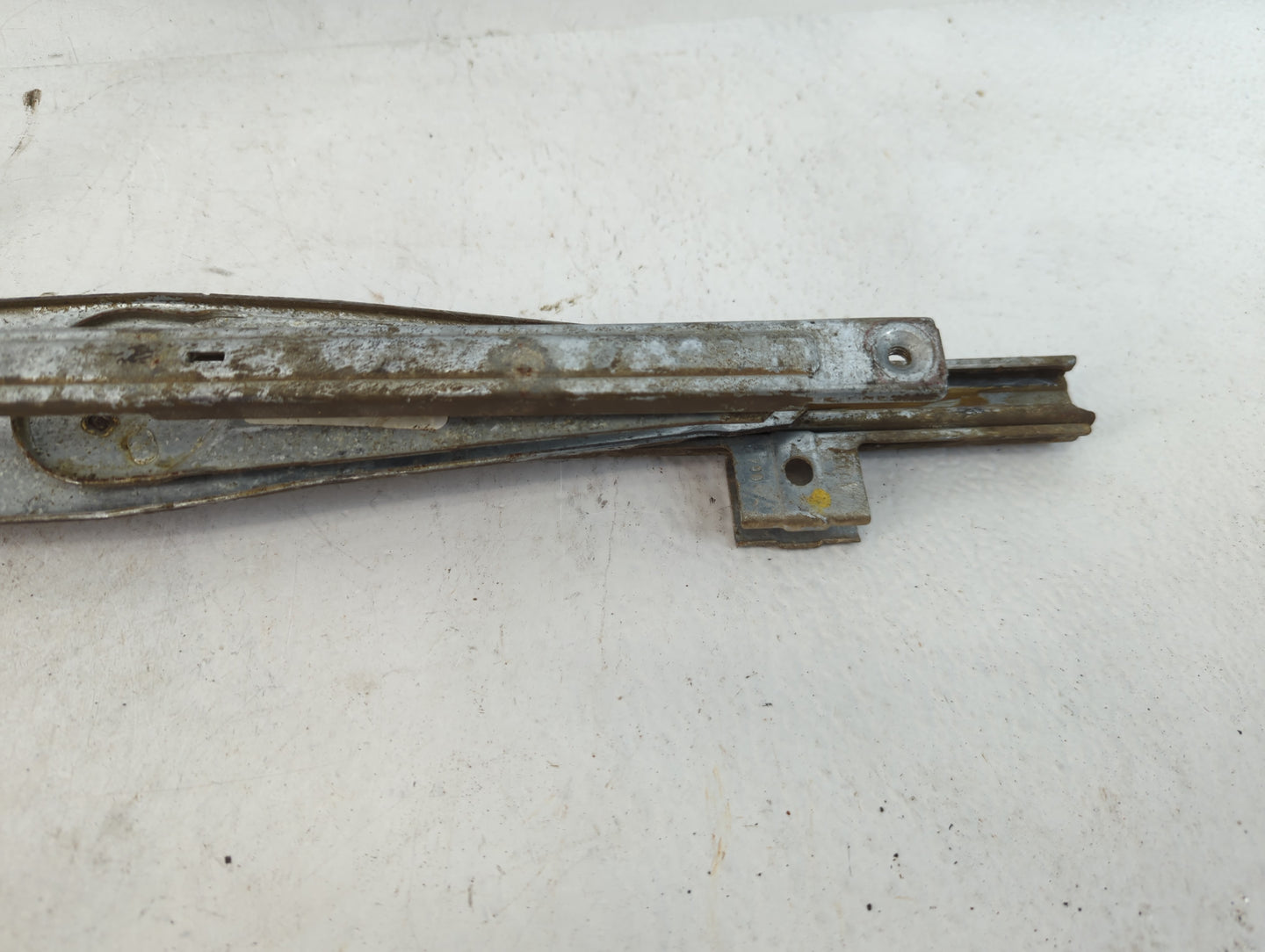 2005-2010 Chevrolet Cobalt Driver Front Left Power Window Motor - Oemusedautoparts1.com