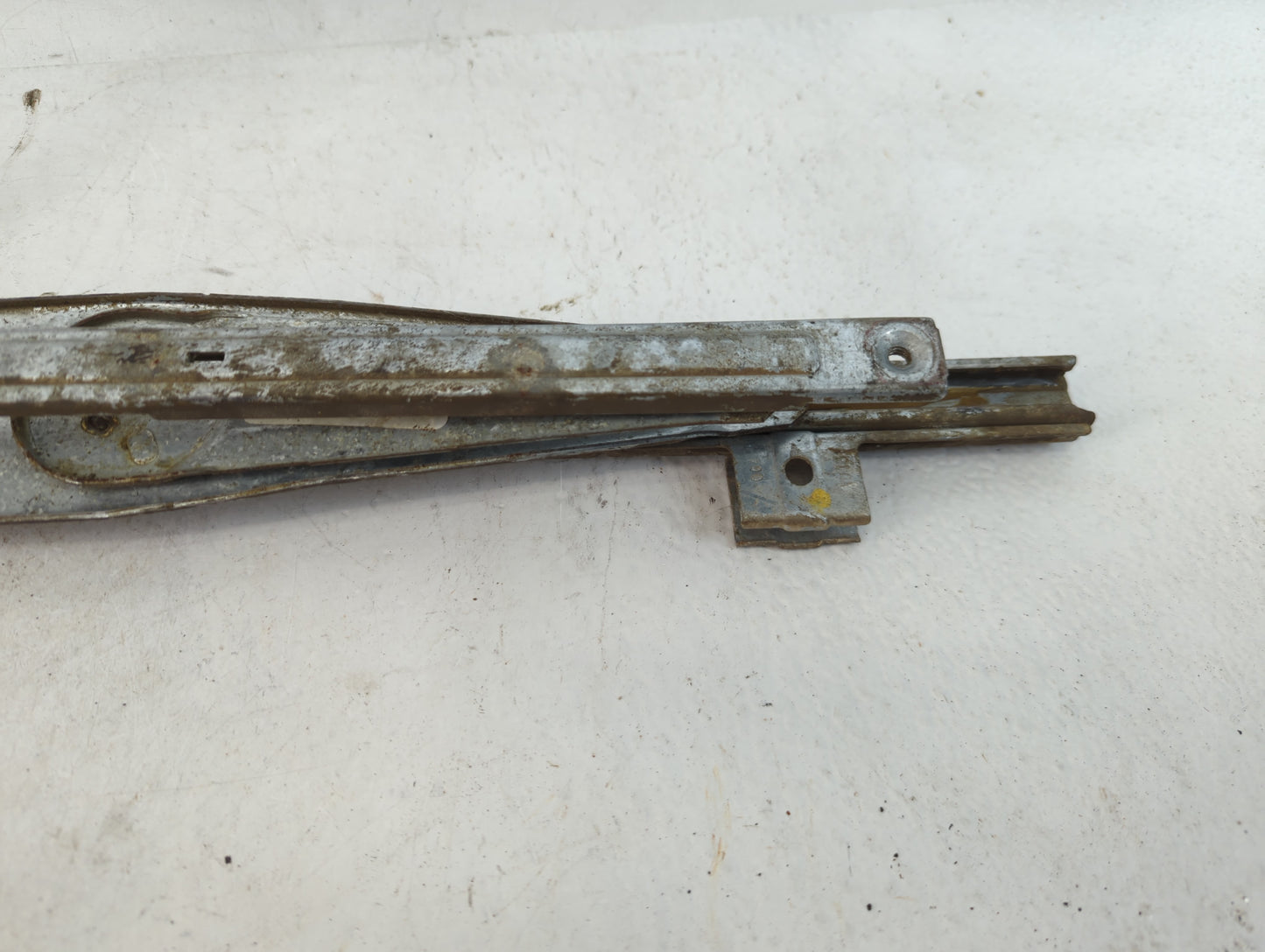 2005-2010 Chevrolet Cobalt Driver Front Left Power Window Motor - Oemusedautoparts1.com
