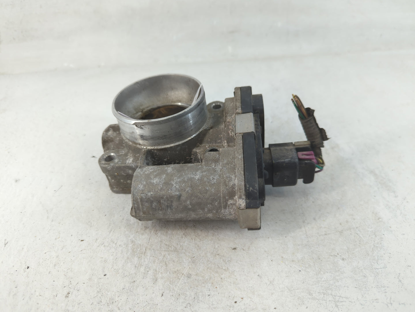 2007-2010 Chevrolet Cobalt Throttle Body P/N:AA670AA5026B Fits Fits 2007 2008 2009 2010 2011 OEM Used Auto Parts - Oemusedau