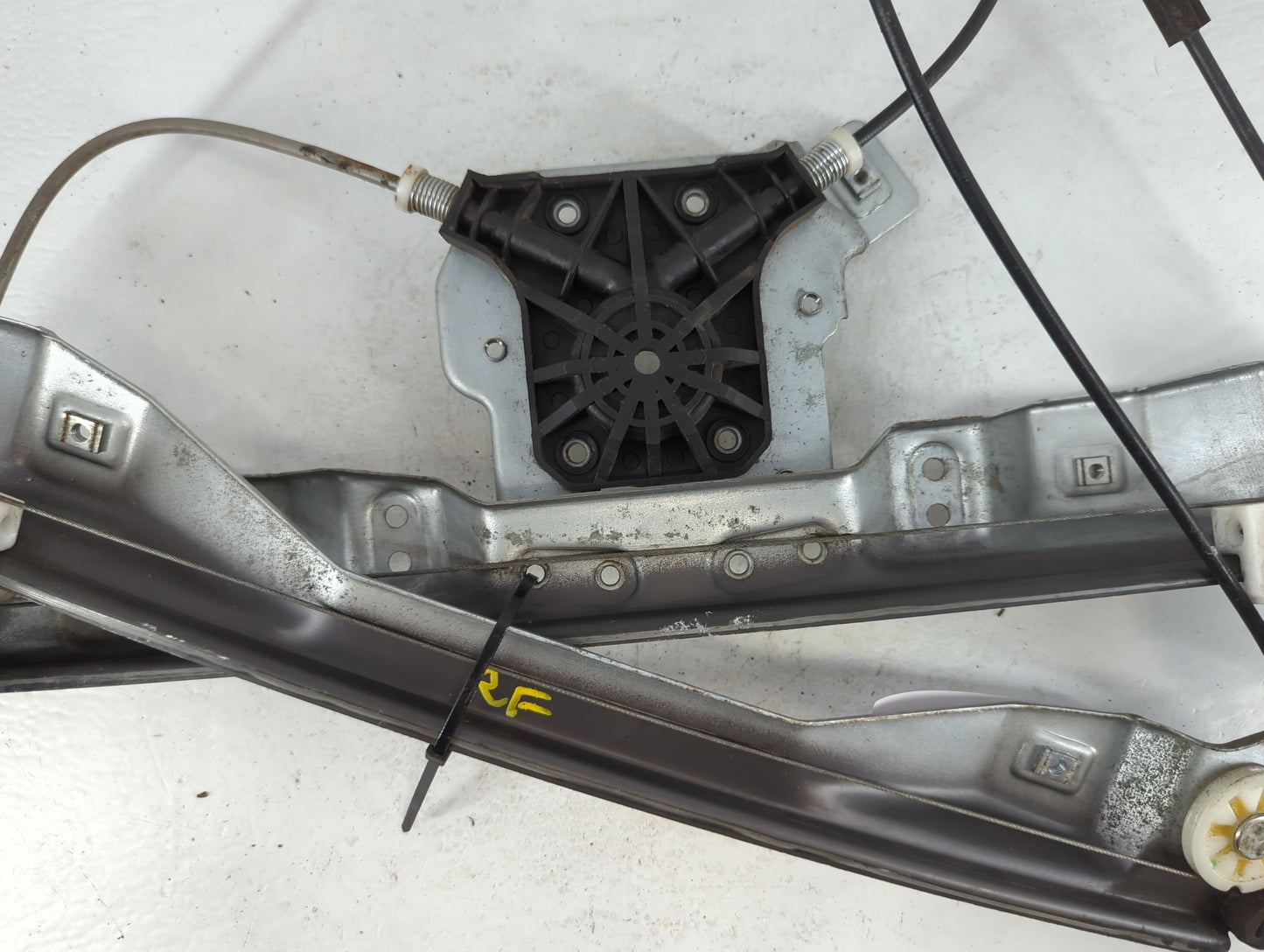 2005-2010 Chevrolet Cobalt Window Regulator Passenger Front - Oemusedautoparts1.com