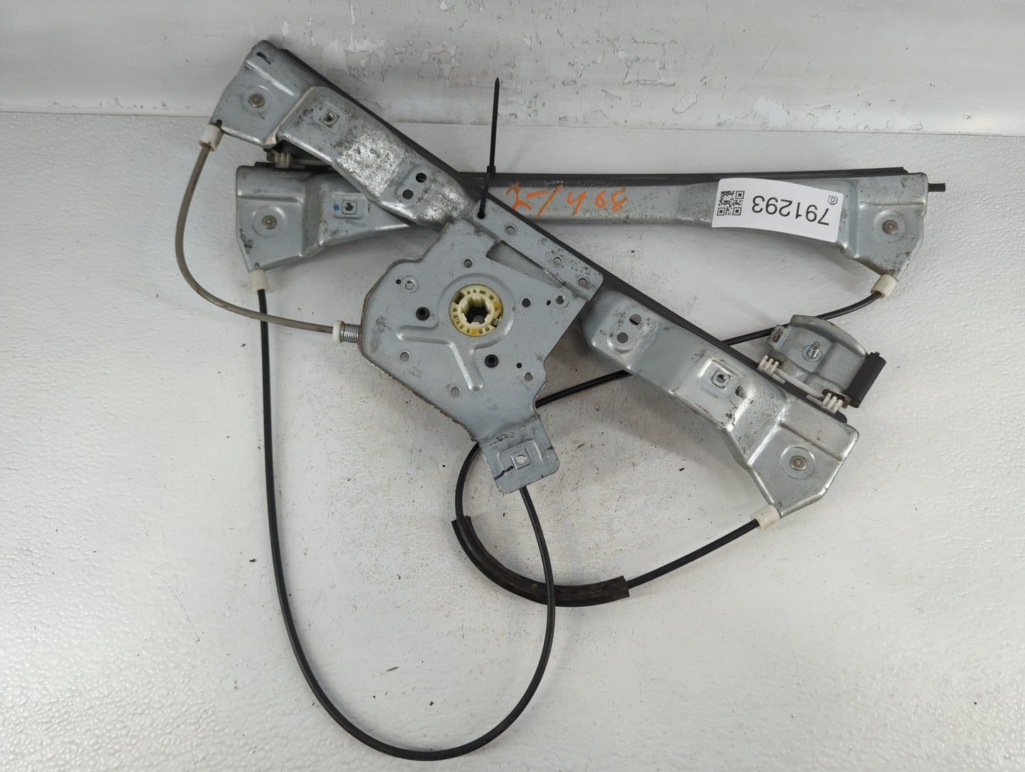 2005-2010 Chevrolet Cobalt Window Regulator Passenger Front - Oemusedautoparts1.com
