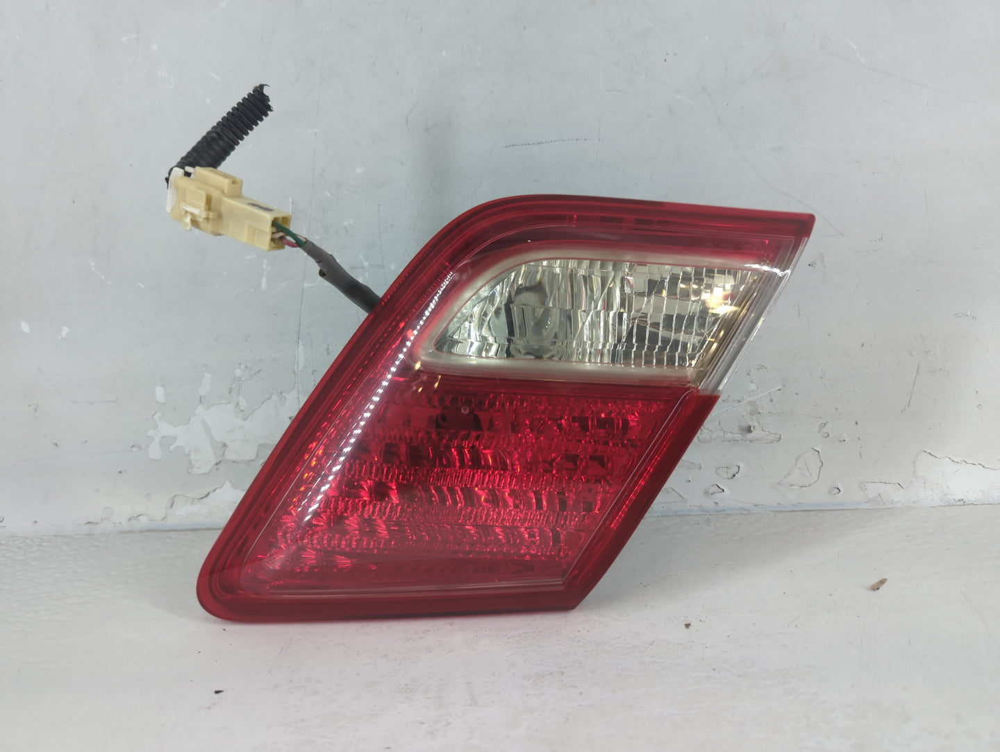 2005-2010 Chevrolet Cobalt Tail Light Assembly Passenger Right OEM Fits Fits 2005 2006 2007 2008 2009 2010 OEM Used Auto Par