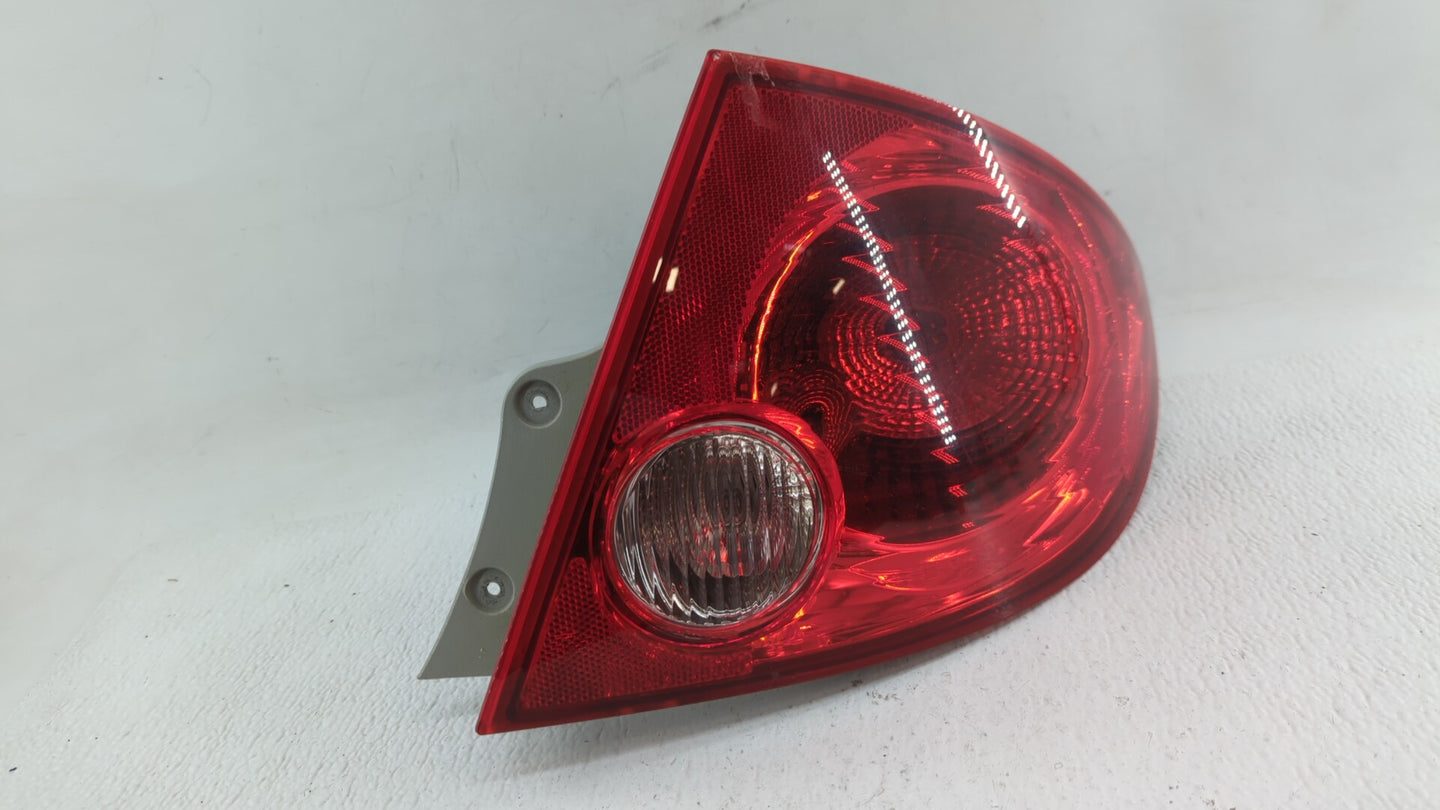 2008 Chevrolet Cobalt Tail Light Assembly Passenger Right OEM P/N:16532408 20868642, 25823650 Fits Fits 2005 2006 2007 2009 
