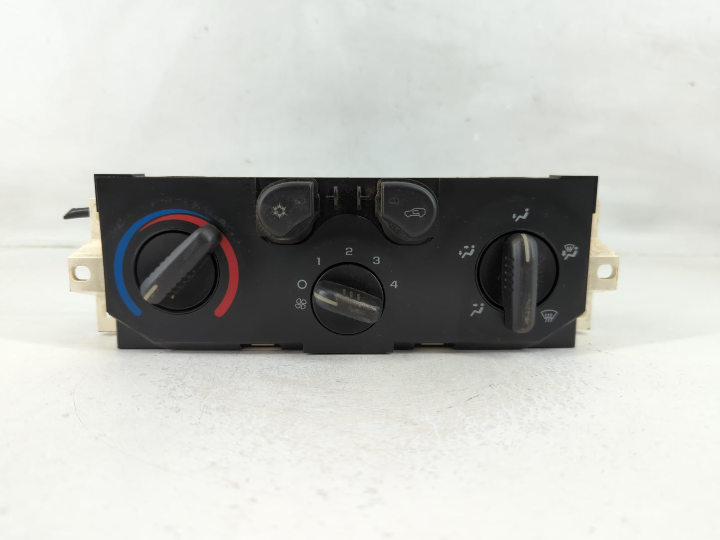 2004-2012 Chevrolet Colorado Climate Control Module Temperature AC/Heater Replacement P/N:25841856 Fits OEM Used Auto Parts 
