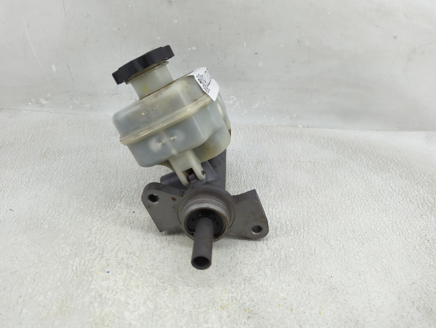2004-2008 Chevrolet Colorado Brake Master Cylinder - Oemusedautoparts1.com
