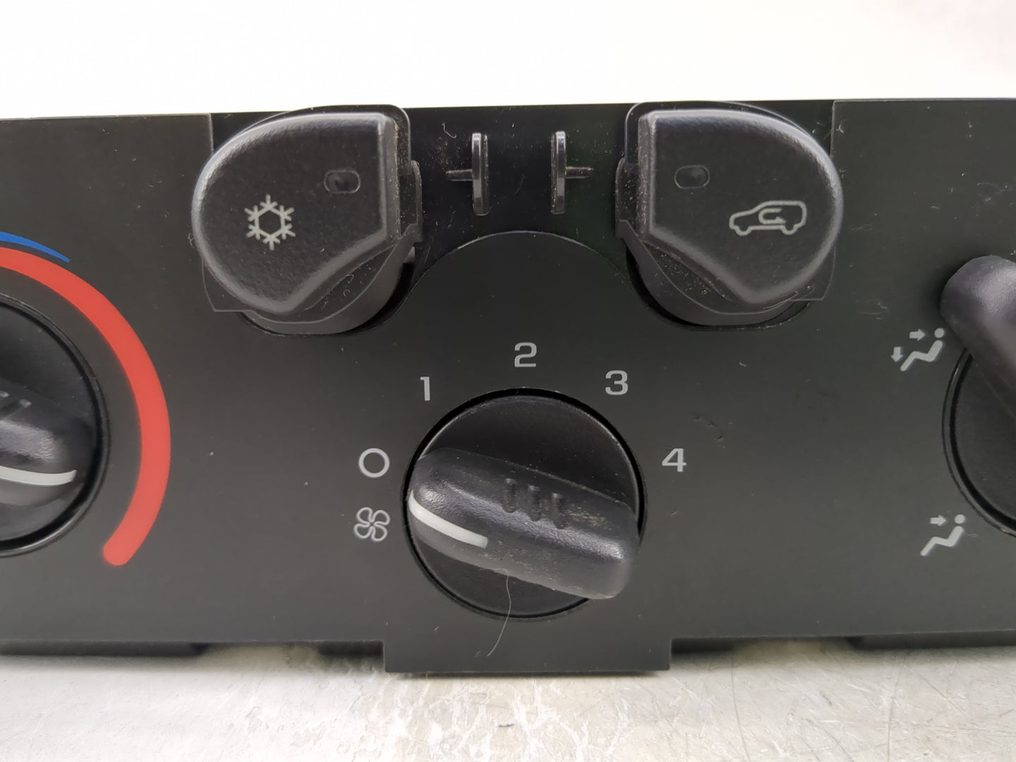 2004-2012 Chevrolet Colorado Climate Control Module Temperature AC/Heater Replacement P/N:25841856 Fits OEM Used Auto Parts 