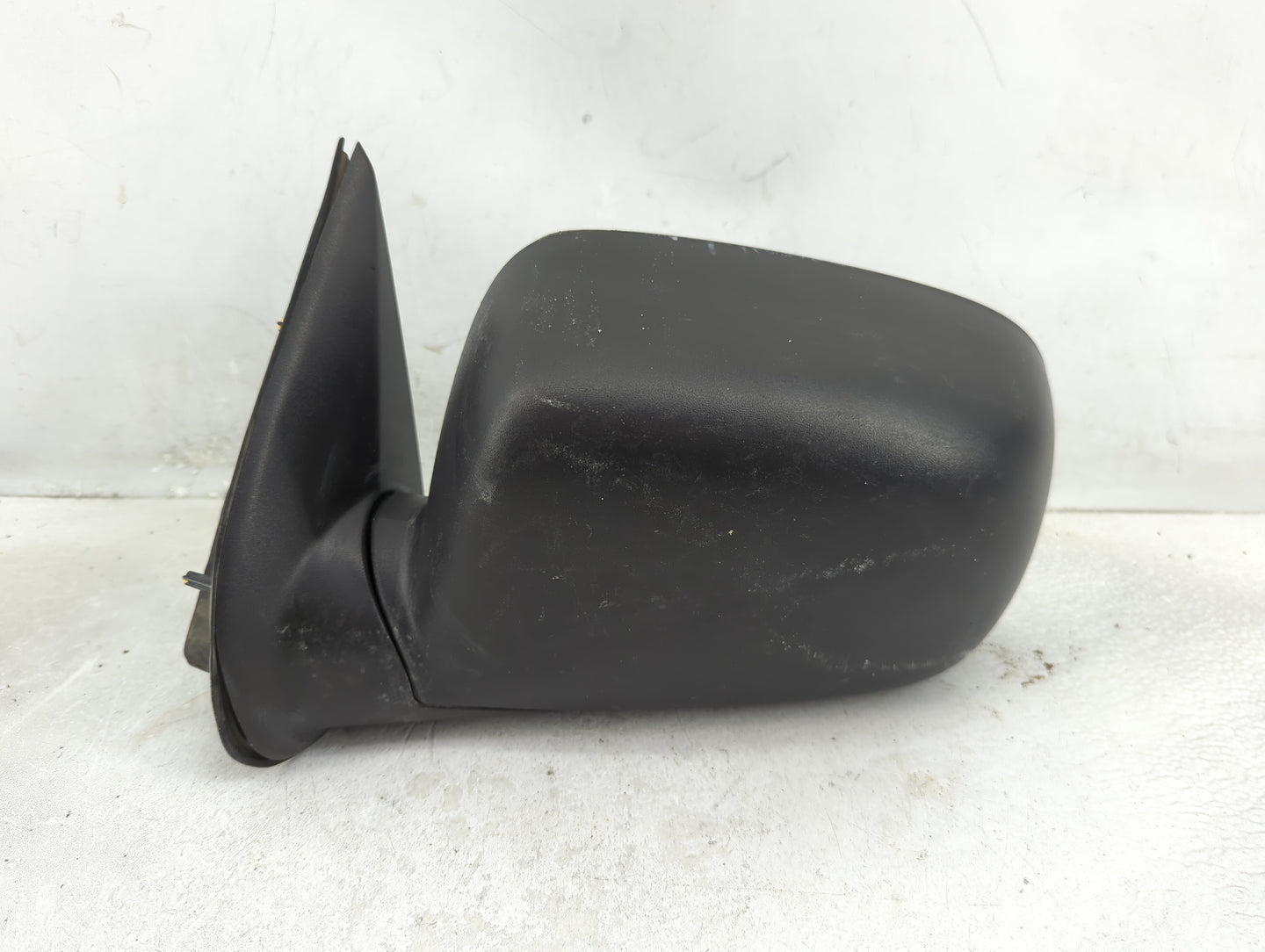 2004-2012 Chevrolet Colorado Driver Left Side View Manual Door Mirror - Oemusedautoparts1.com