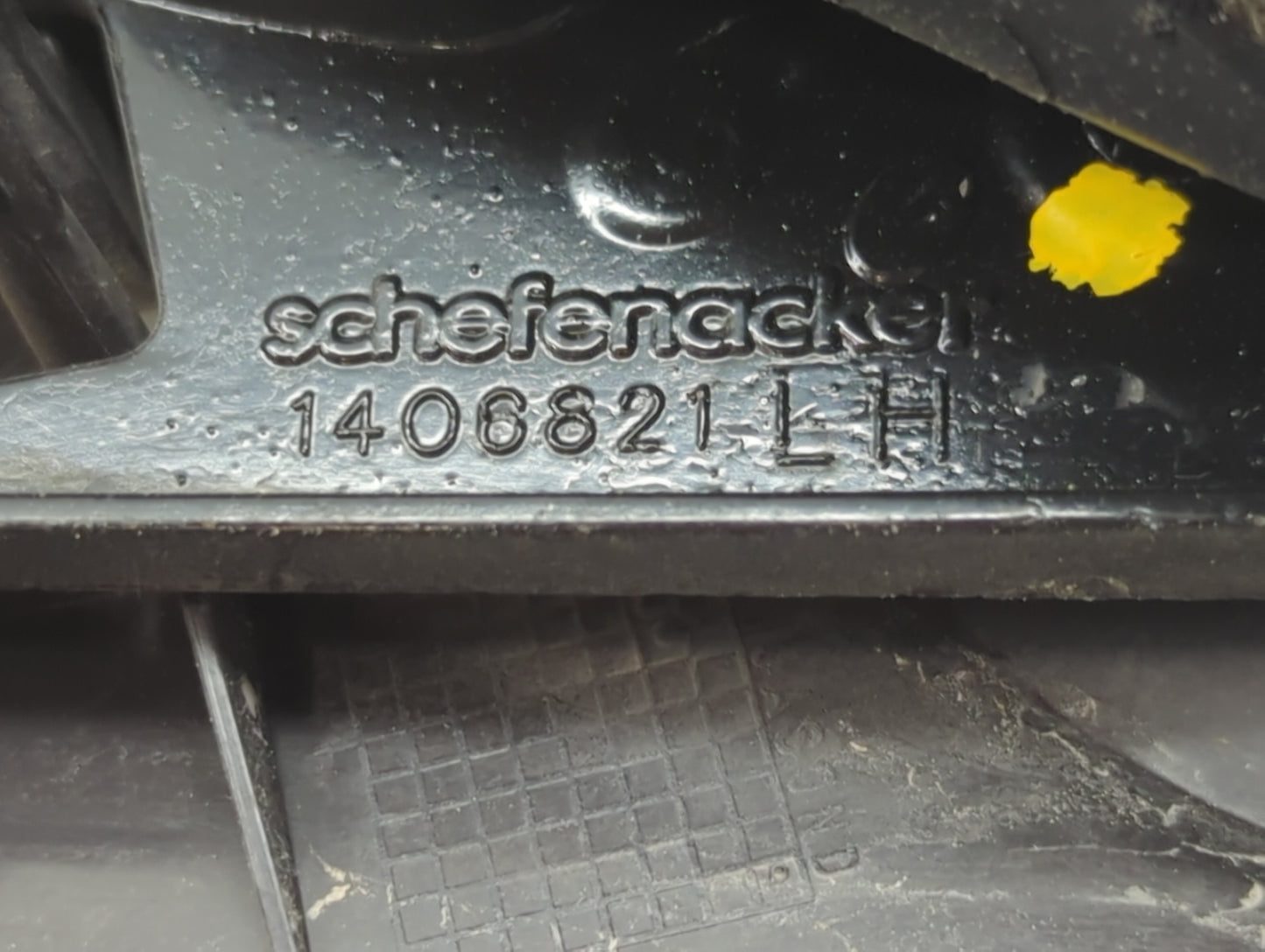 2004-2012 Chevrolet Colorado Driver Left Side View Manual Door Mirror - Oemusedautoparts1.com