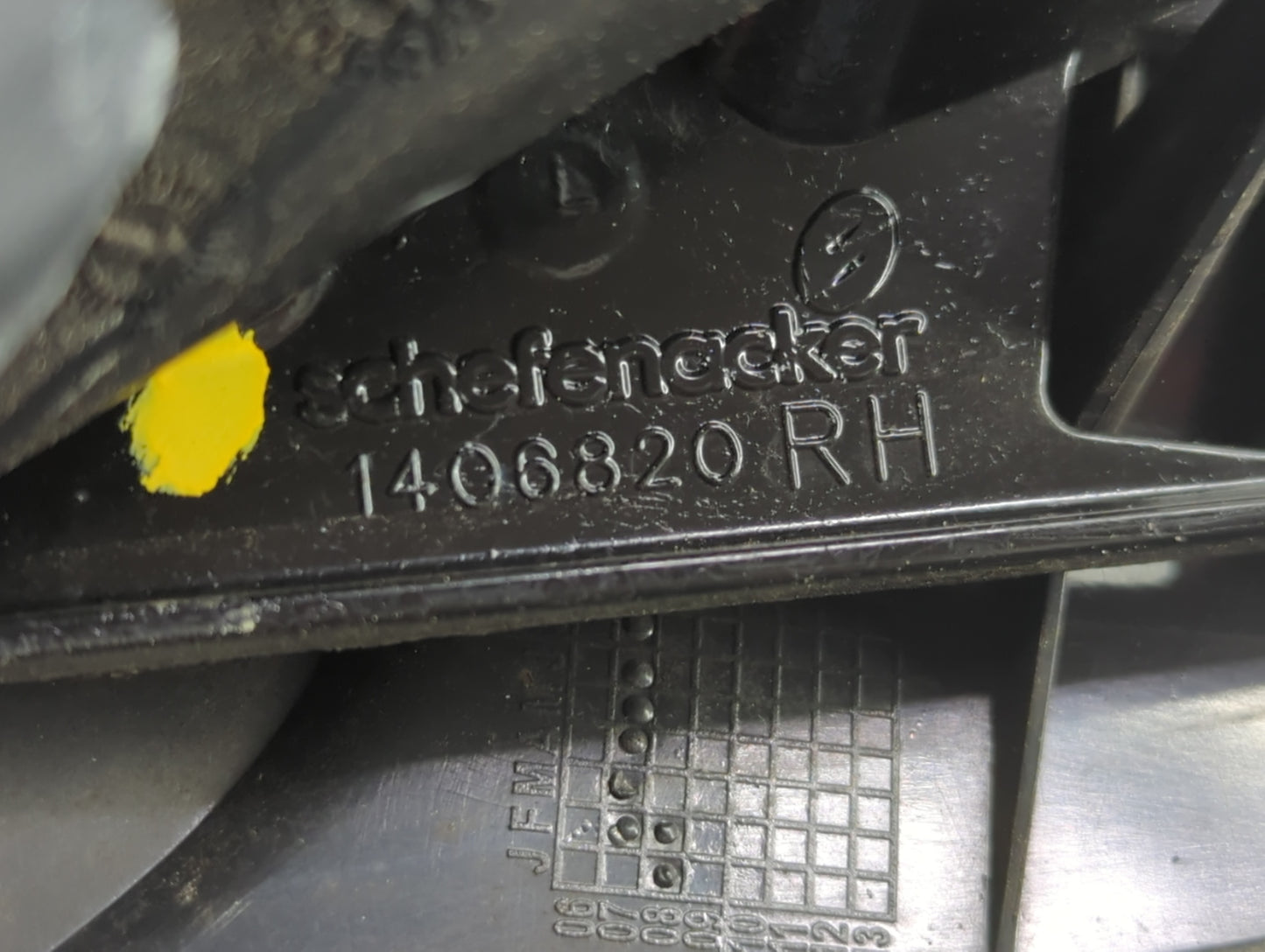 2004-2012 Chevrolet Colorado Passenger Side View Mirror - Right Door Mirror OEM Used - Oemusedautoparts1.com