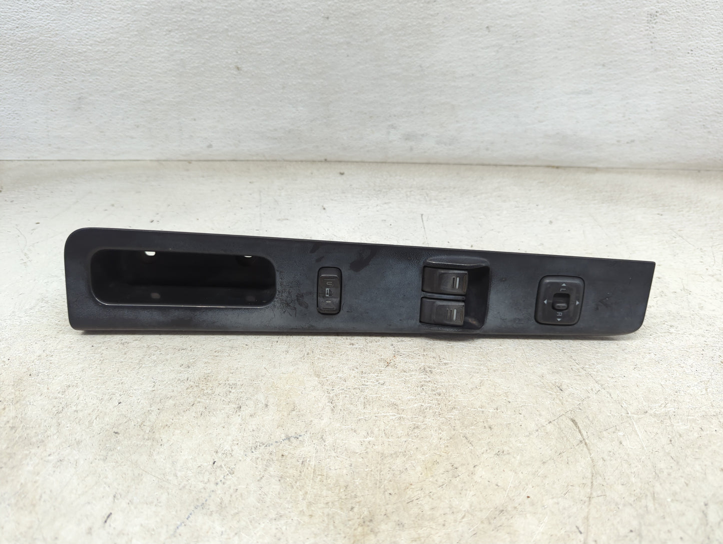 2004-2012 Chevrolet Colorado Master Power Window Switch Replacement Driver Side Left P/N:514632 Fits OEM Used Auto Parts - O