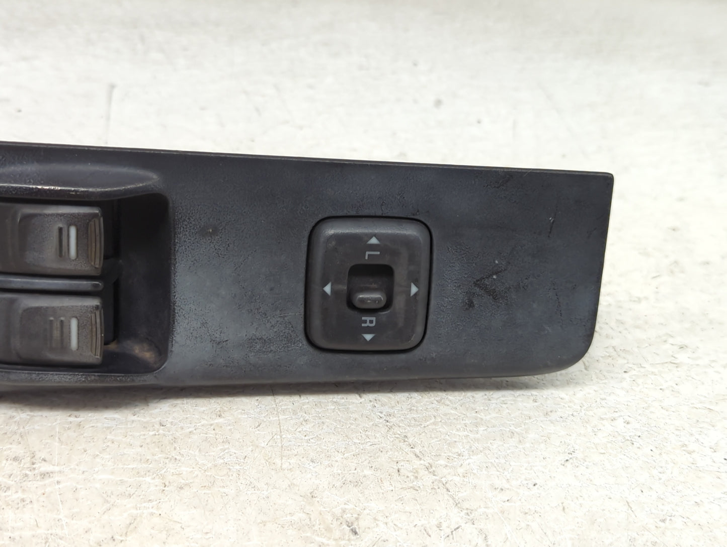 2004-2012 Chevrolet Colorado Master Power Window Switch Replacement Driver Side Left P/N:514632 Fits OEM Used Auto Parts - O