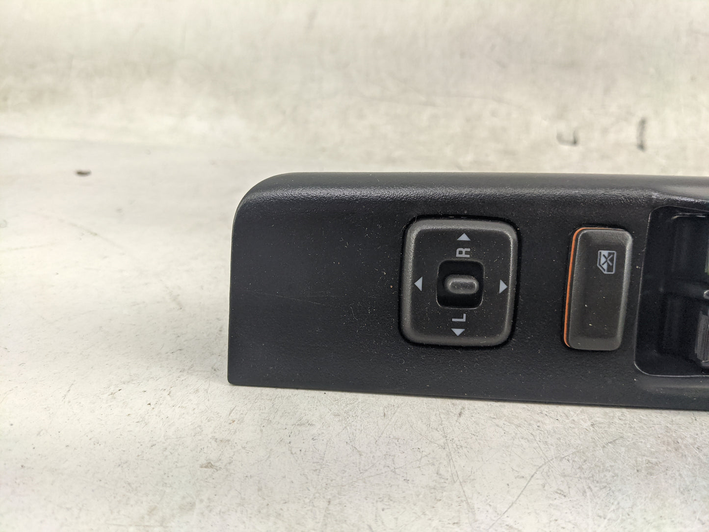 2004-2012 Chevrolet Colorado Master Power Window Switch Replacement Driver Side Left P/N:514632 Fits OEM Used Auto Parts - O