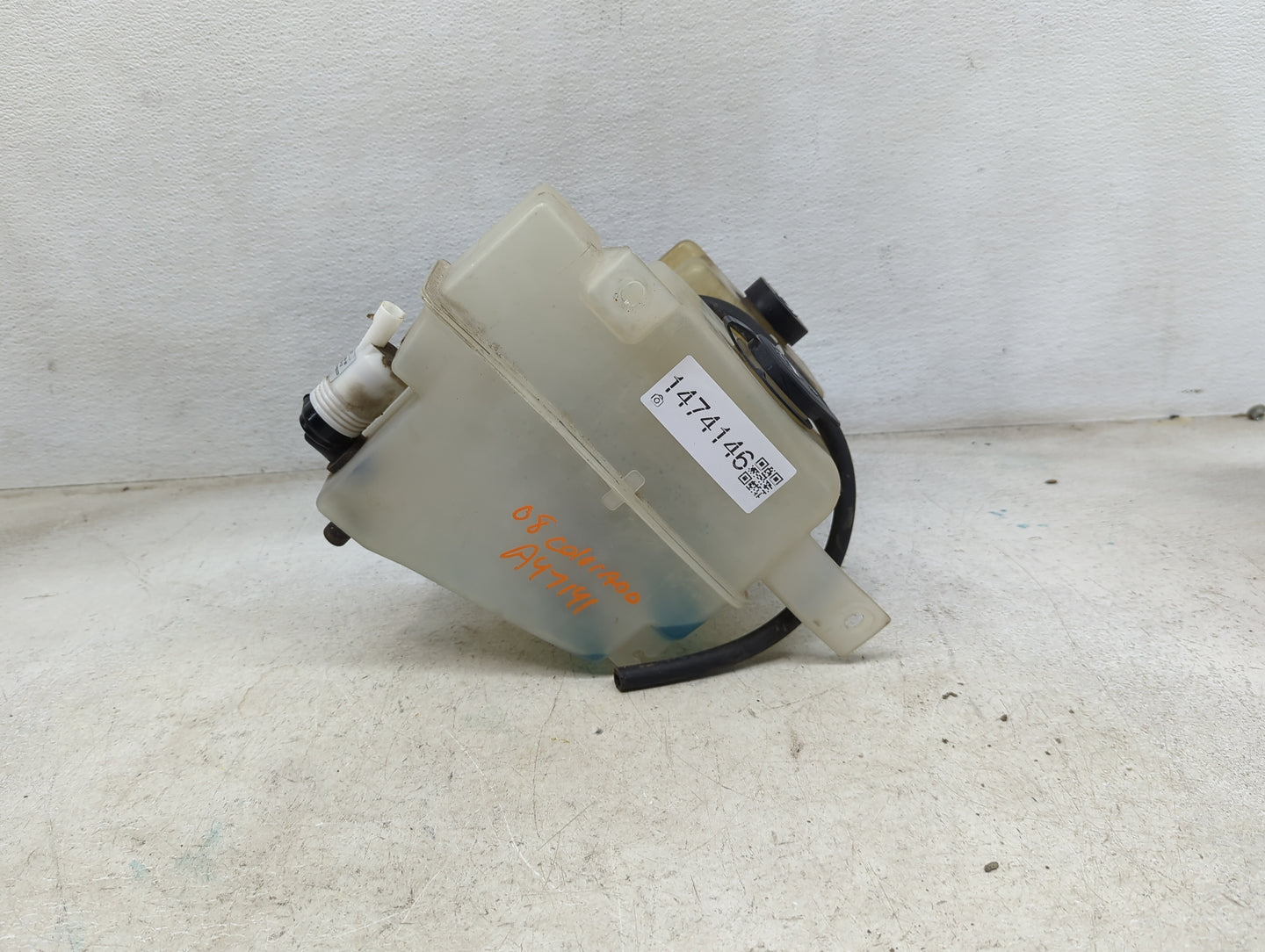 2007 Chevrolet Colorado Windshield Washer Fluid Reservoir Bottle Oem 1474146 - Oemusedautoparts1.com
