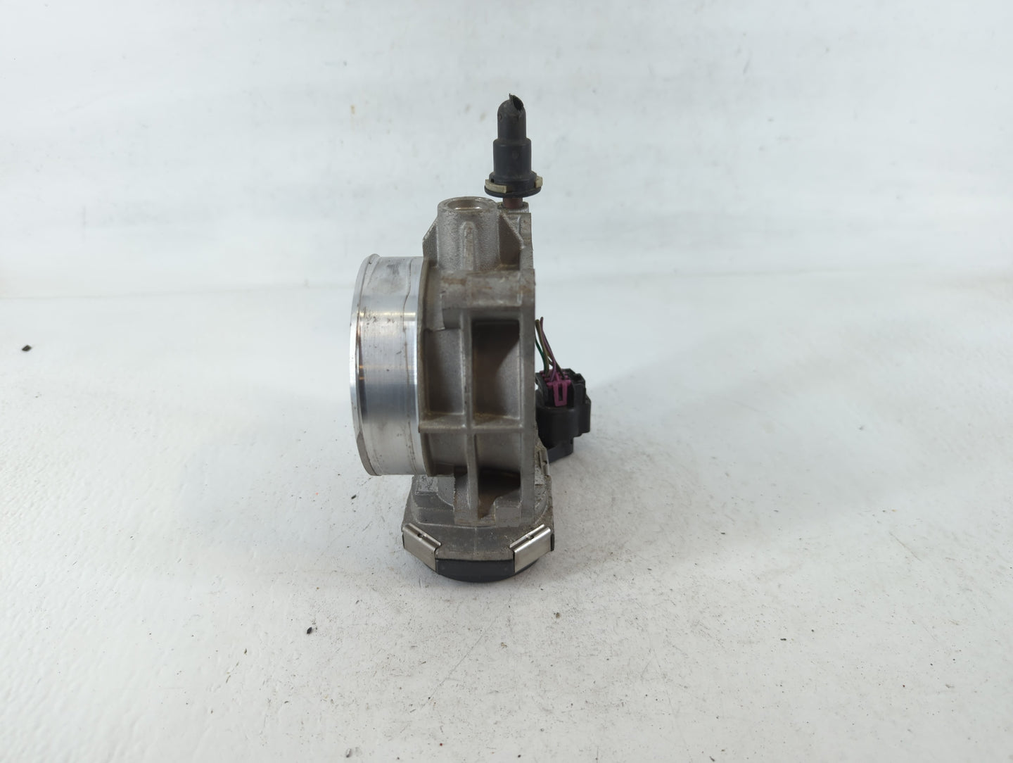 2008-2012 Chevrolet Colorado Throttle Body P/N:A244JA4133B Fits Fits 2008 2009 2010 2011 2012 OEM Used Auto Parts - Oemuseda