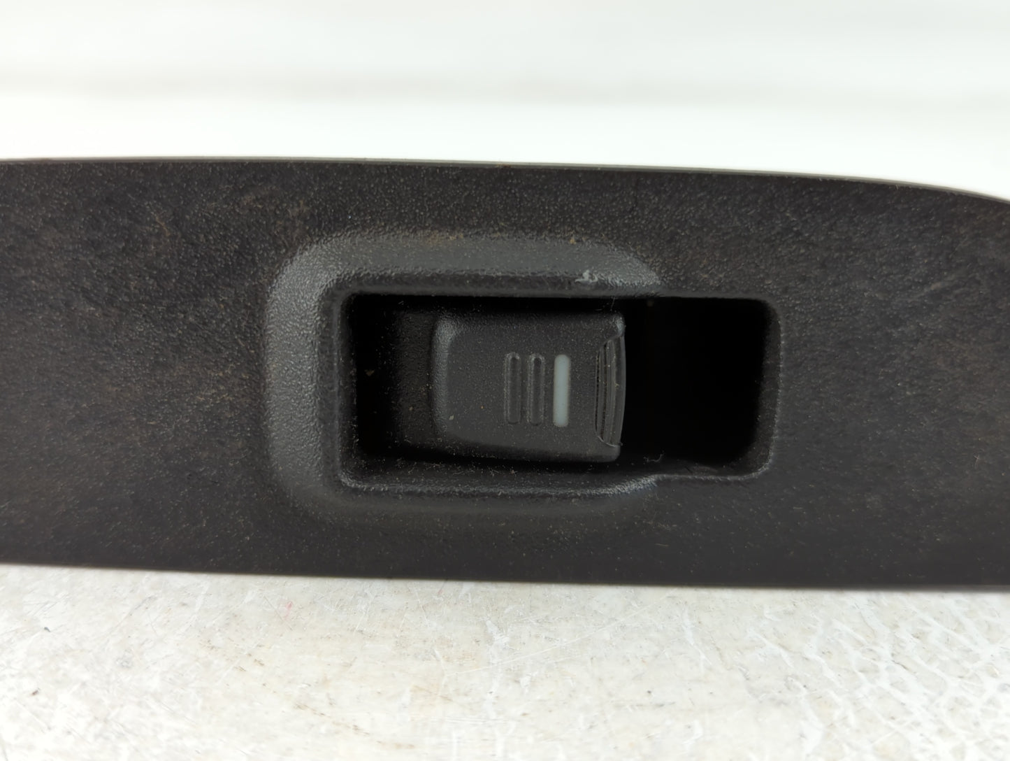 2004-2012 Chevrolet Colorado Master Power Window Switch Replacement Driver Side Left P/N:514644 Fits OEM Used Auto Parts - O